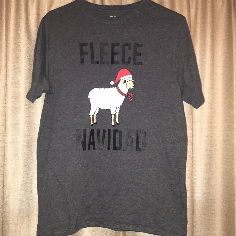 Mens Medium Christmas “Fleece Navidad” sleep shirt Dark Gray